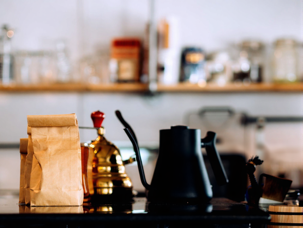 Gooseneck kettle and digital coffee scale for precise pouring and ratios